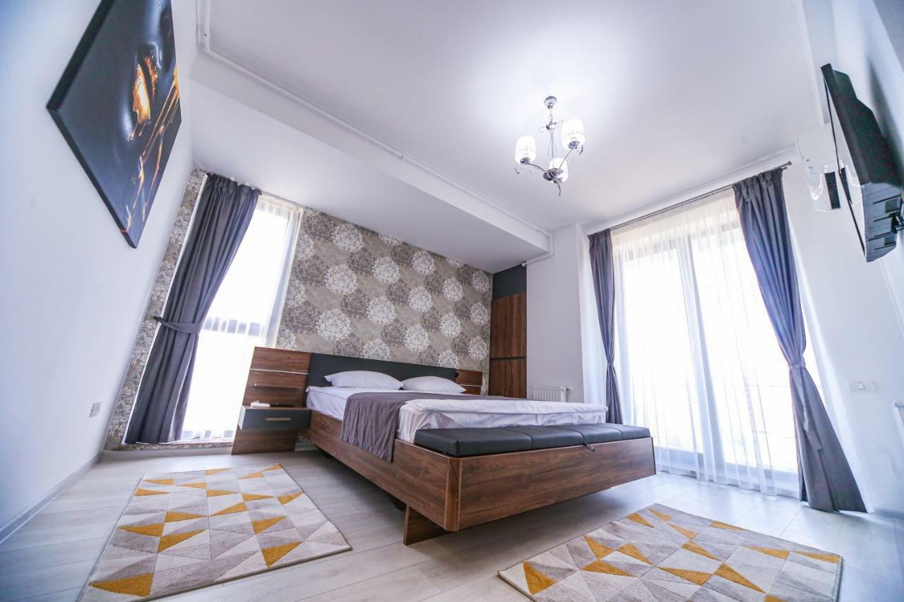 Green Marina Studio 13 Summerland Mamaia