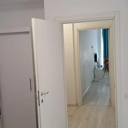 Green Marina Studio 13 Summerland Apartment Mamaia Exterior photo